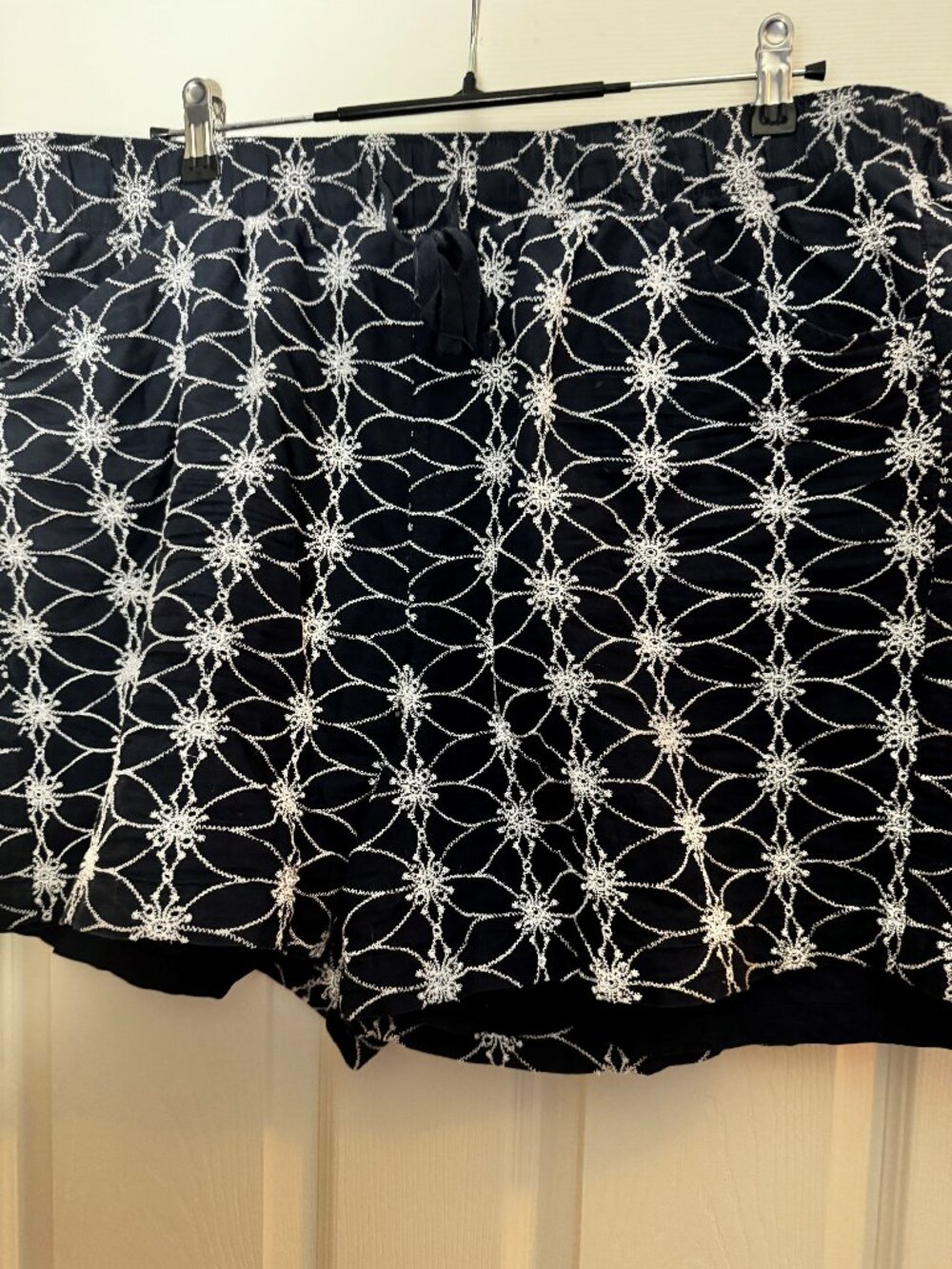 Lane Bryant lined embroidered shorts 20W